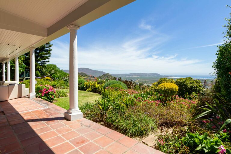 21 Sapphire Way L 89