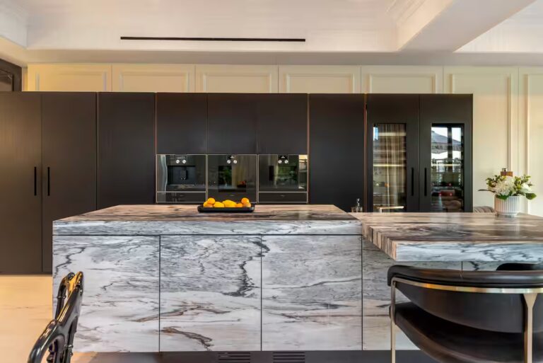 801 Aurum Kitchen 1