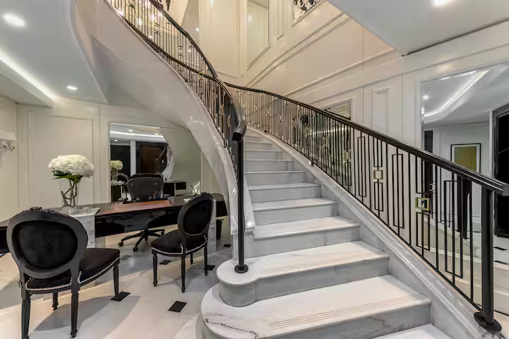 Aurum Staircase